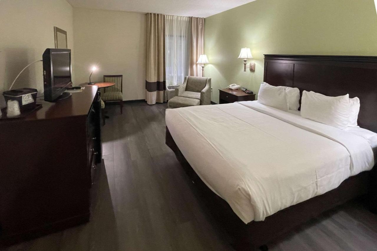 Comfort - Southern Pines Inn Pinehurst