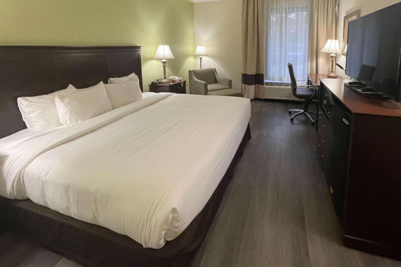 Comfort - Southern Pines Inn Pinehurst